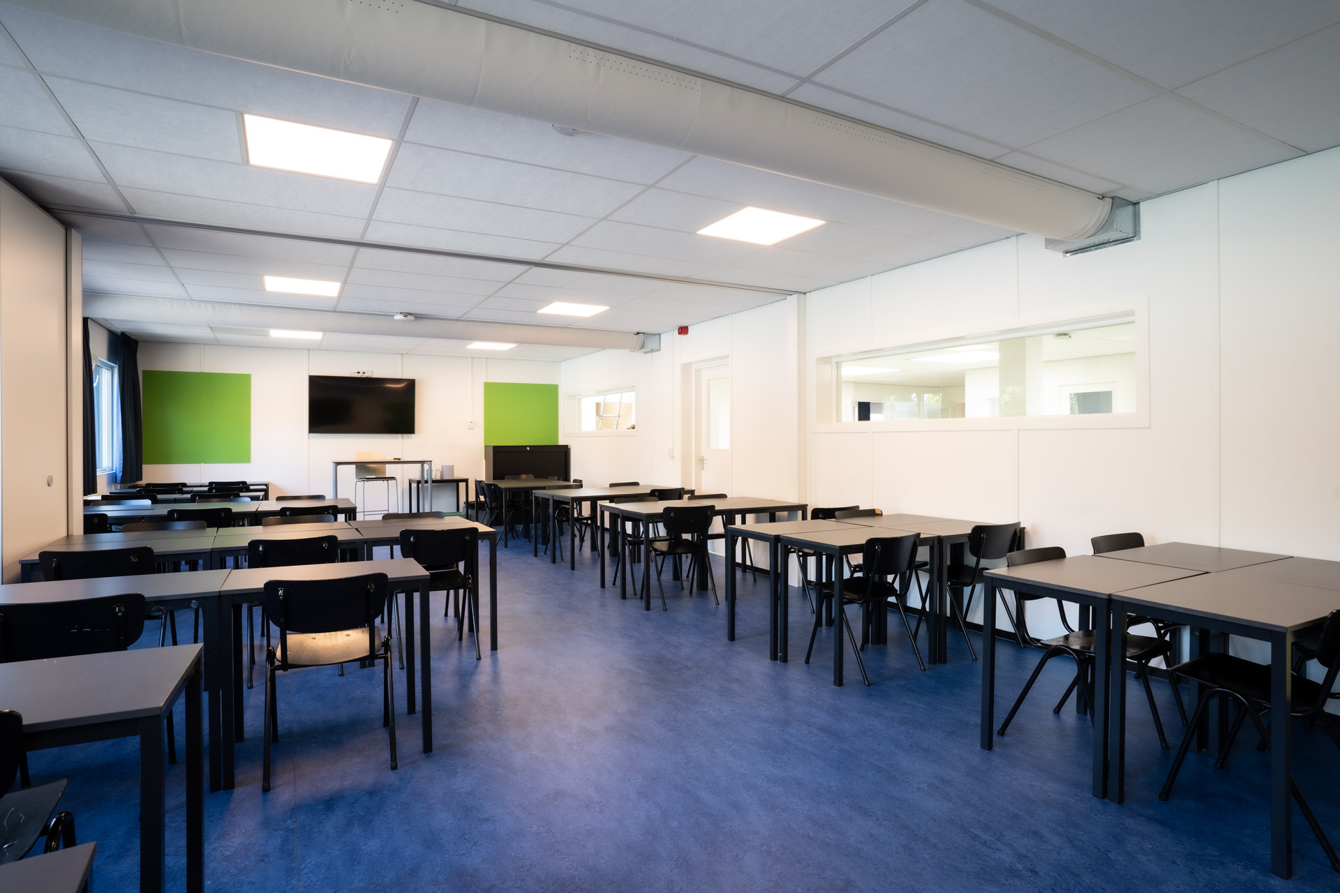 Noodlokaal voor het onderwijs